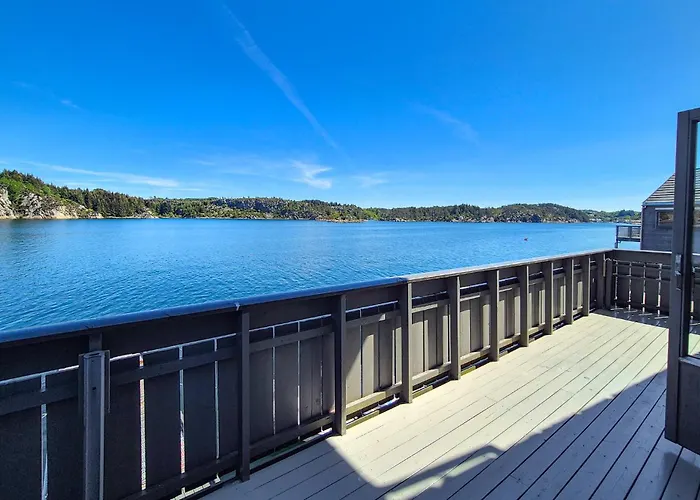 Lovely In Urangsvag Feriehus *