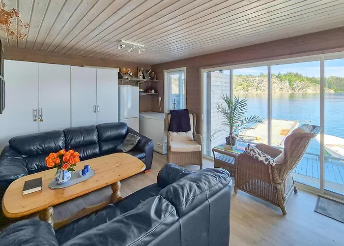 Lovely In Urangsvag Feriehus Steinsbo